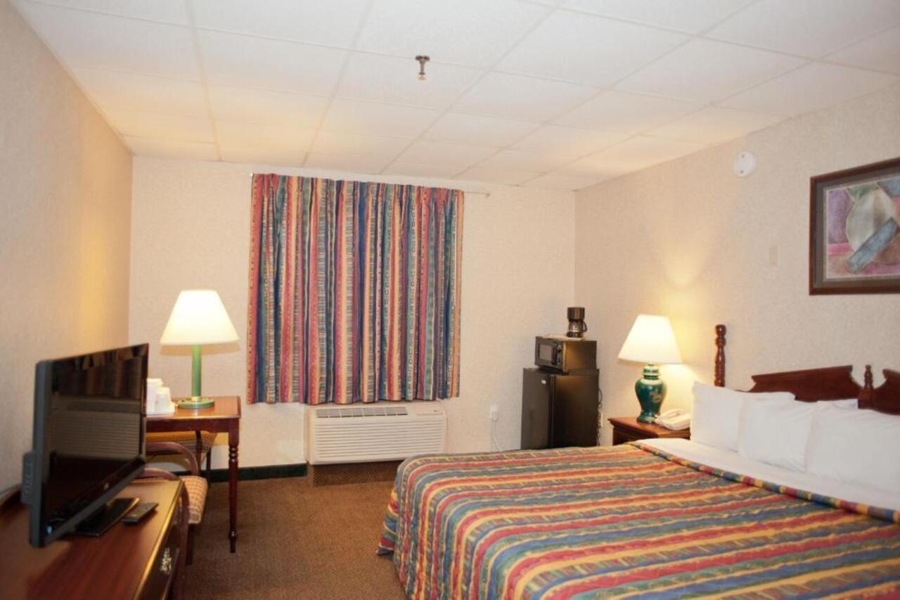 Days Inn By Wyndham Parsippany Extérieur photo